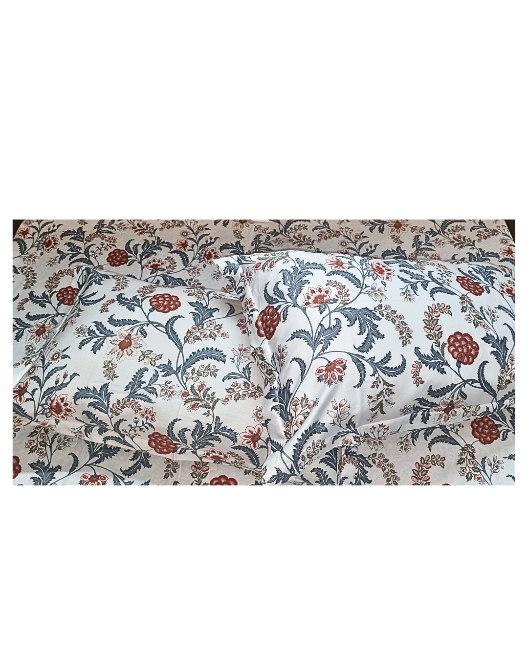 Blossoms Premium printed Digital print 500 Tc king size bedsheet with 2 pillows.