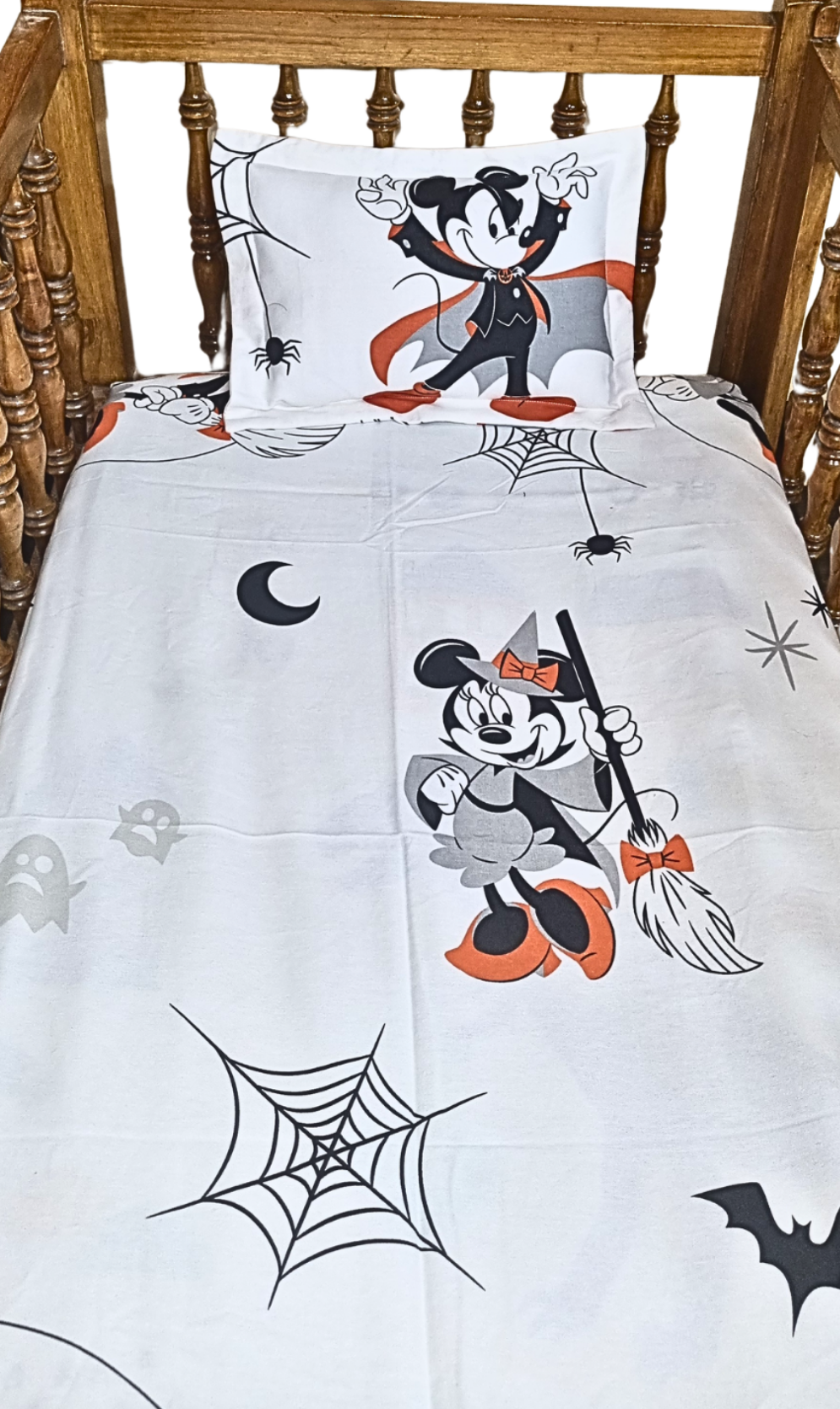 Blossoms pure cotton kids minnie and mickey mouse printed bedding set. 1 bedsheet (40"x50") 1 pillow with filler - (12"x18") , 1 quilt( 30"x40").