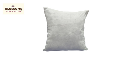 Blossoms Designer copper zari embroidered cushion cover with velvet off white fabric .

Size 16x16 inch 

No filler included

Qty - 1 unit

Fabric - velvet