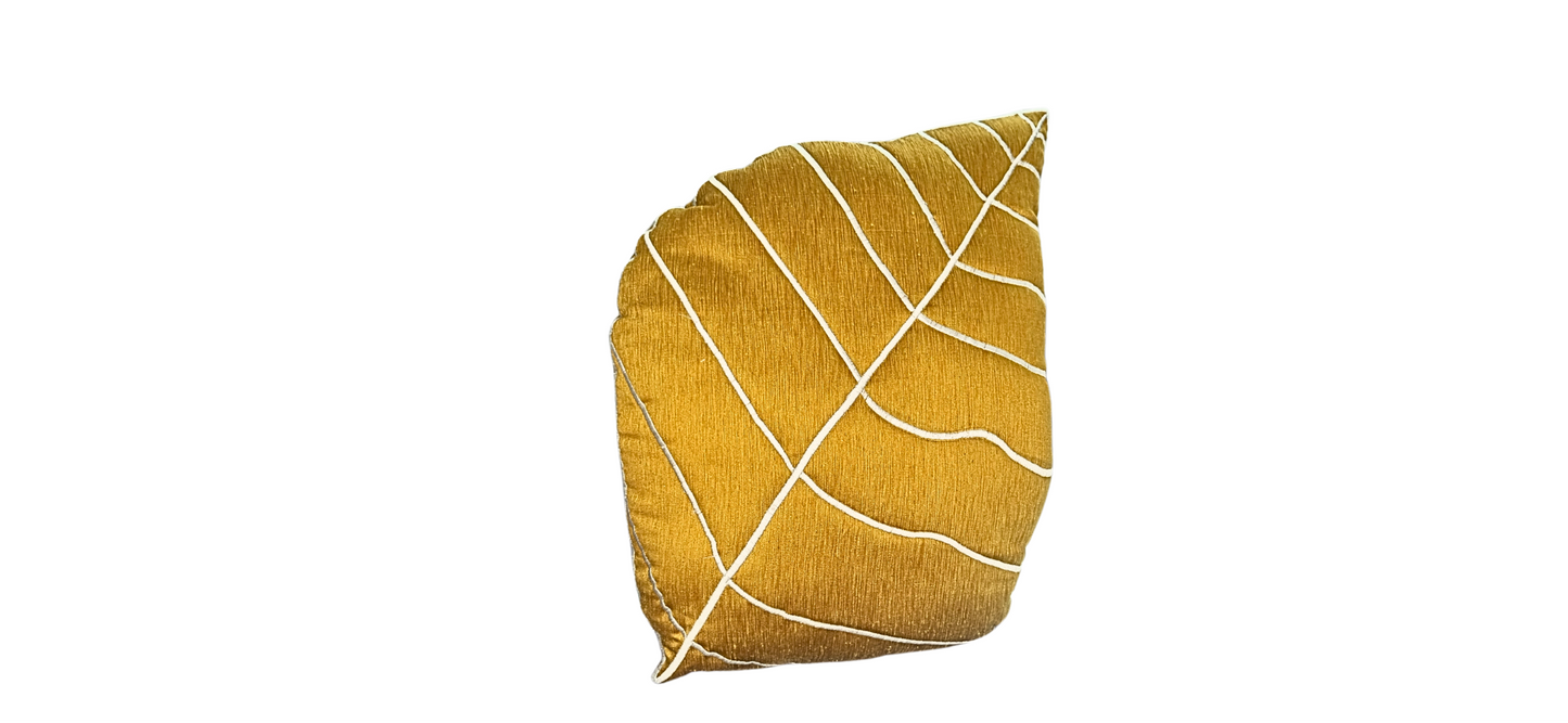 Blossoms 5 pcs designer modern leaf pattern Cushion Covers set with 1 leaf filler cushion.